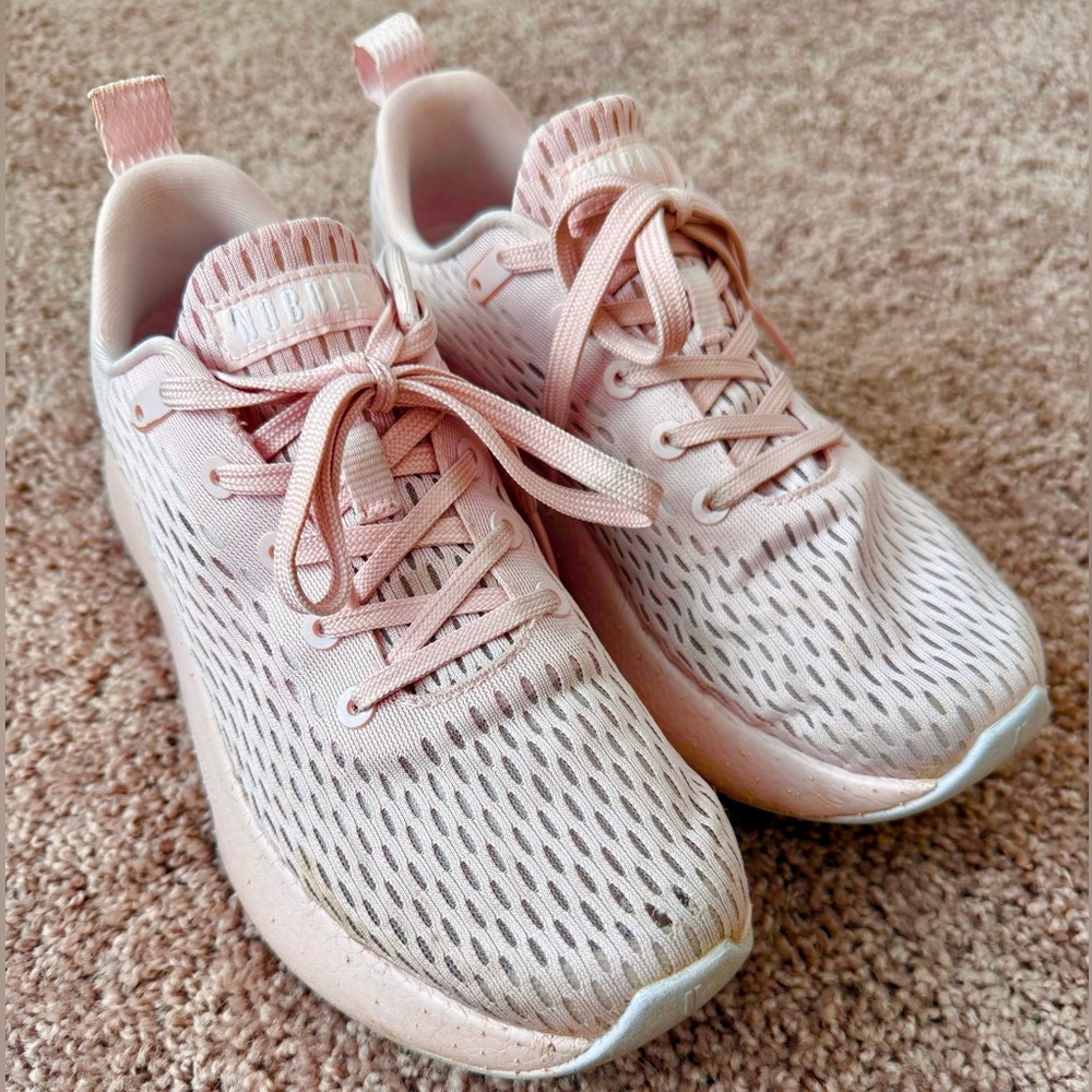 Women’s Lightweight Pink Athletic Sneakers